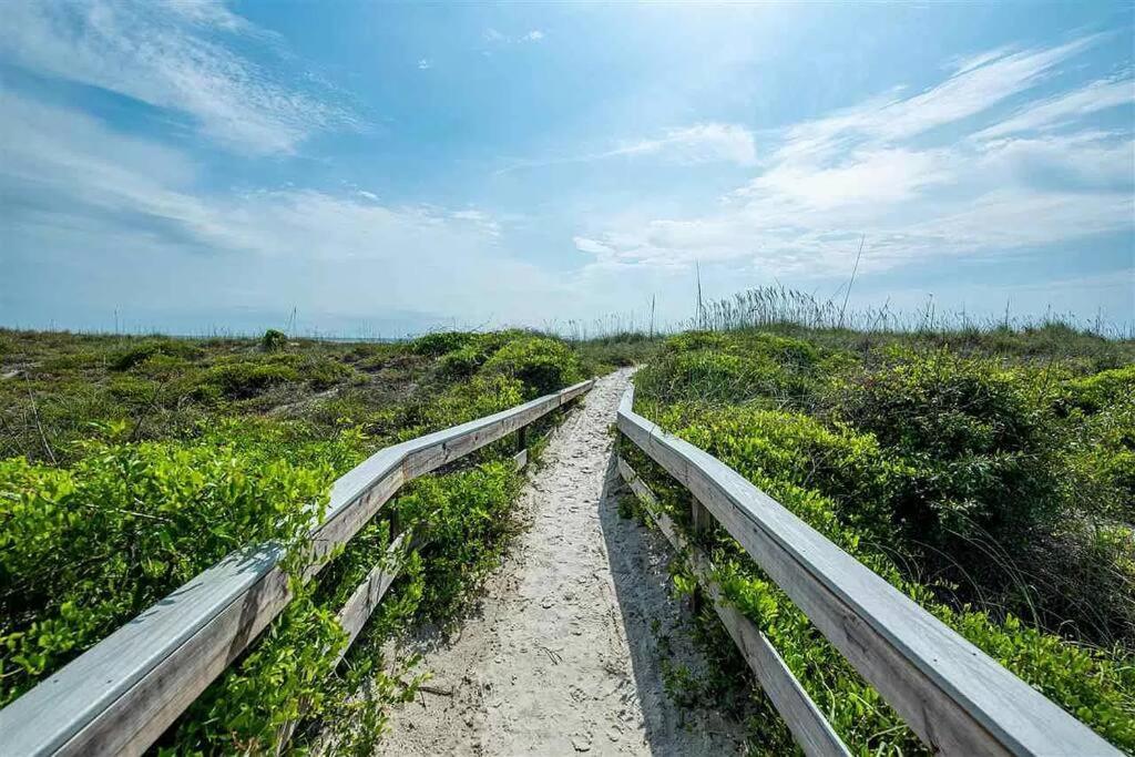 Beachfront Community Sunny Walk To Ocean Pool Spa Villa St. Augustine Exterior photo